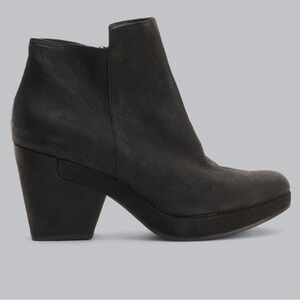 Eileen Fisher Leather boots Size 9